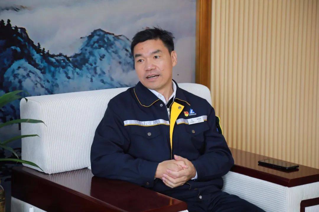 平房区委常委、统战部部长徐晶明一行到东轻包联指导