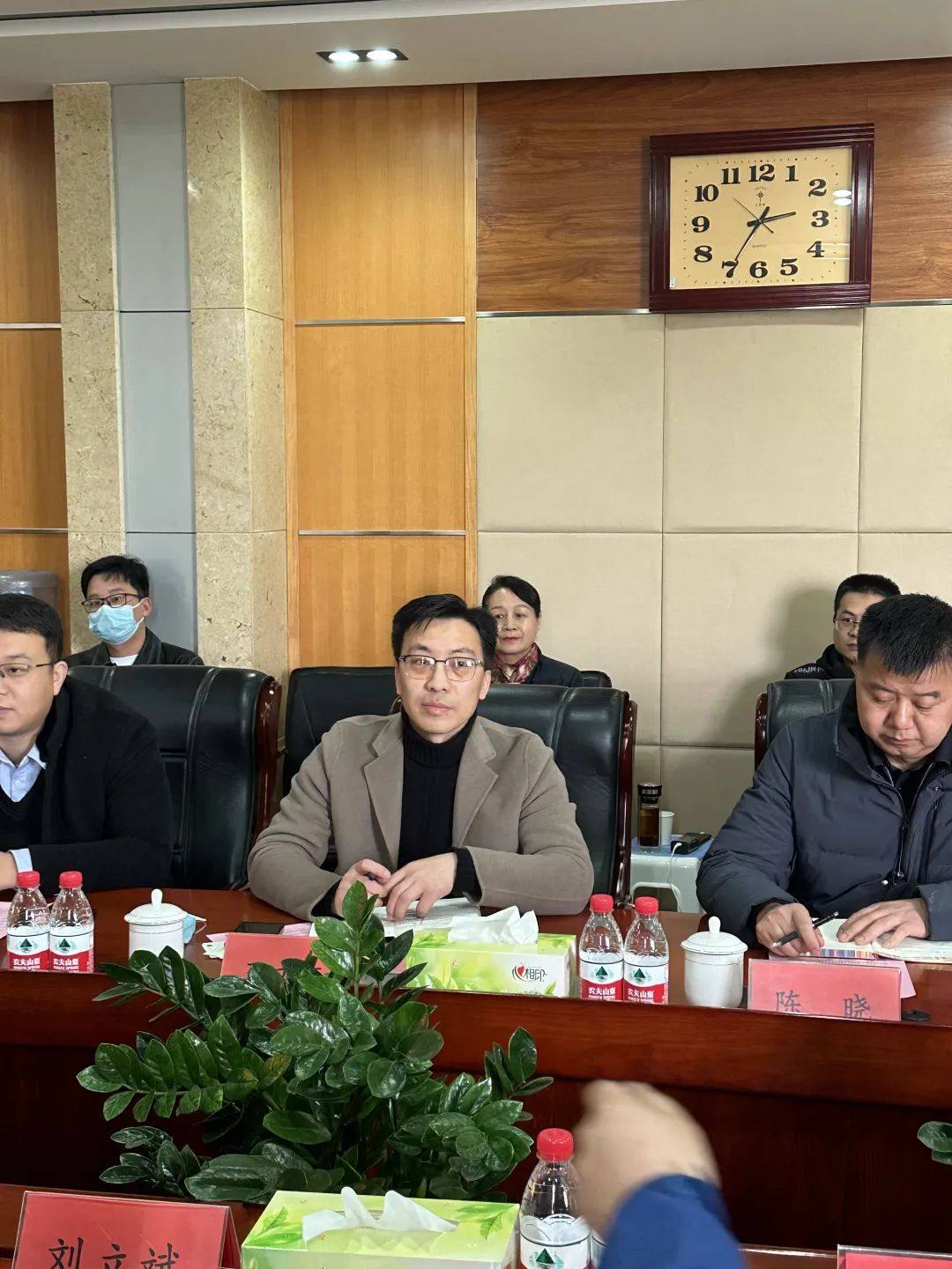 河南有色金属行业氧化铝生产经营交流座谈会在香江万基召开