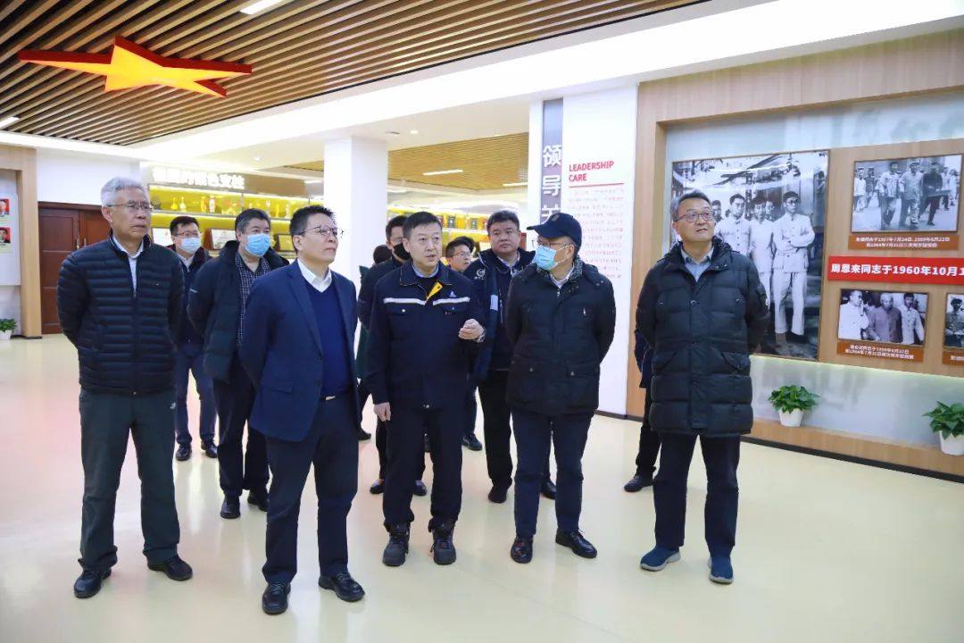 中国航空工业科技委副主任刘林一行到东轻交流访问