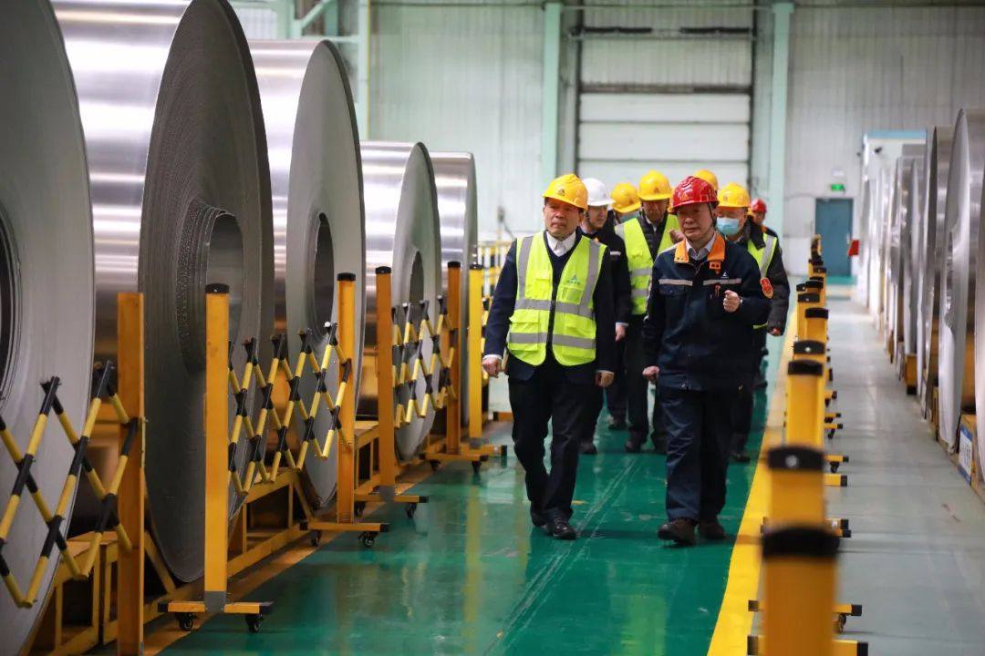 中国航空工业科技委副主任刘林一行到东轻交流访问