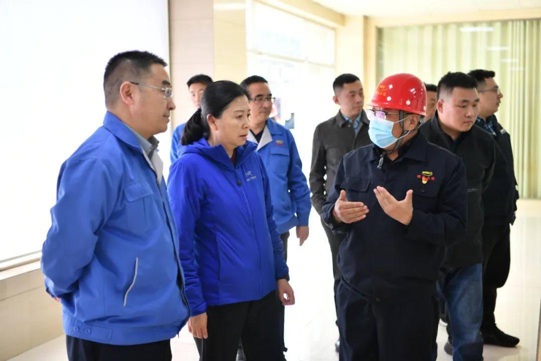 英利能源发展公司高管到白银集团调研