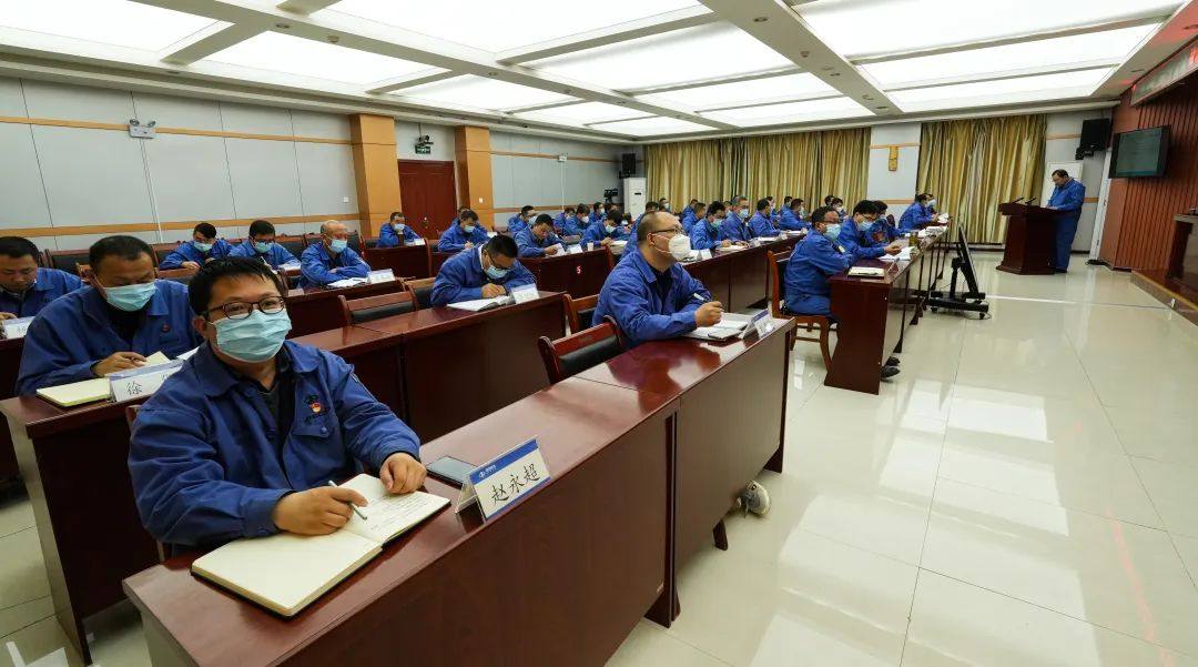 东兴铝业公司召开2023年一季度经济活动分析会暨4月份生产经营计划会