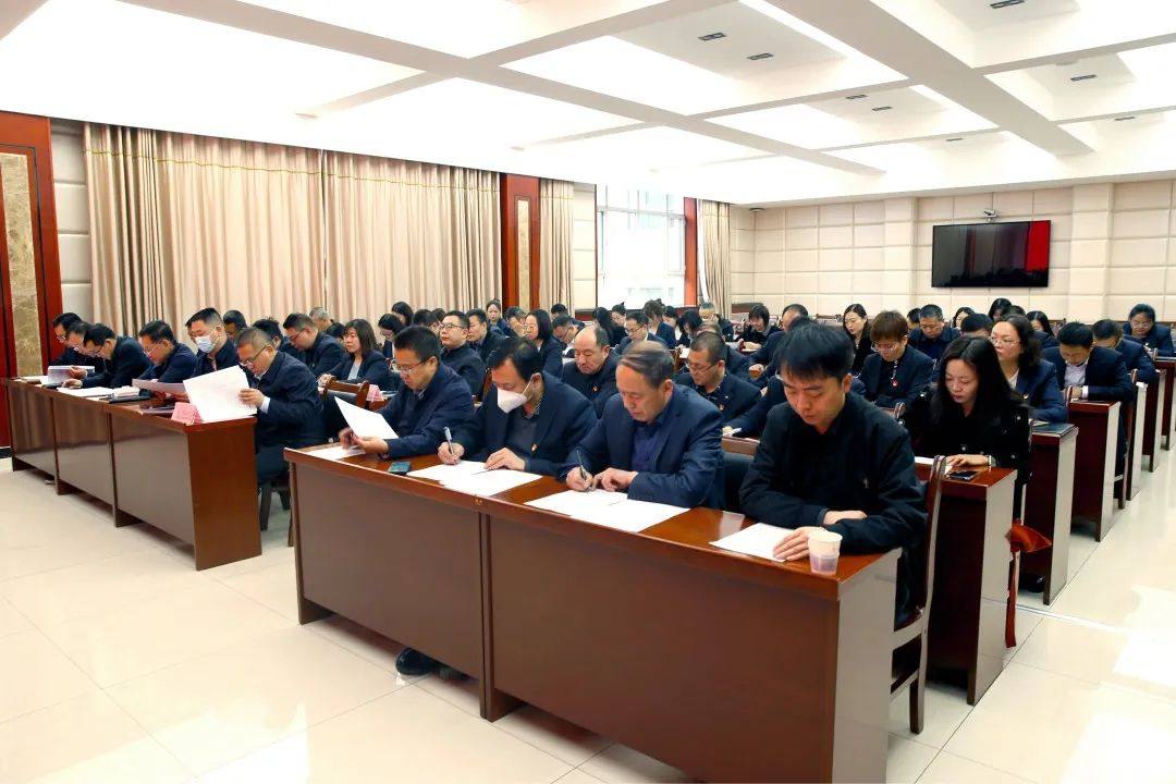 西部矿业集团公司召开2022年度干部选拔任用“一报告两评议”工作会议