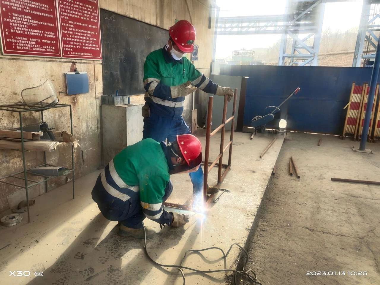 金川銅業銅鹽分廠運控班對安全生產責任制度進行再學習再安排再部署