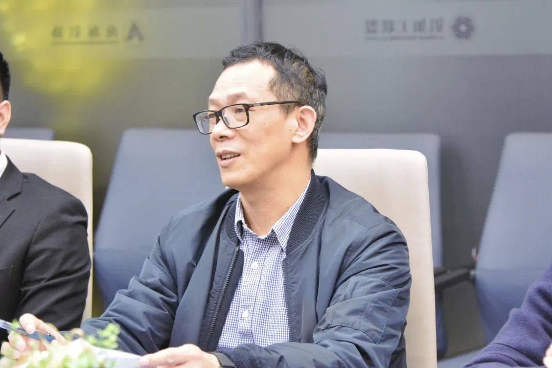 梅州市驻广州招商队—行莅临南海铝协交流会谈