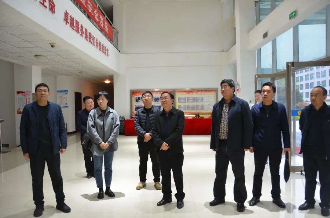 河南省發改委二級調研員歐陽建新一行到朝輝公司調研
