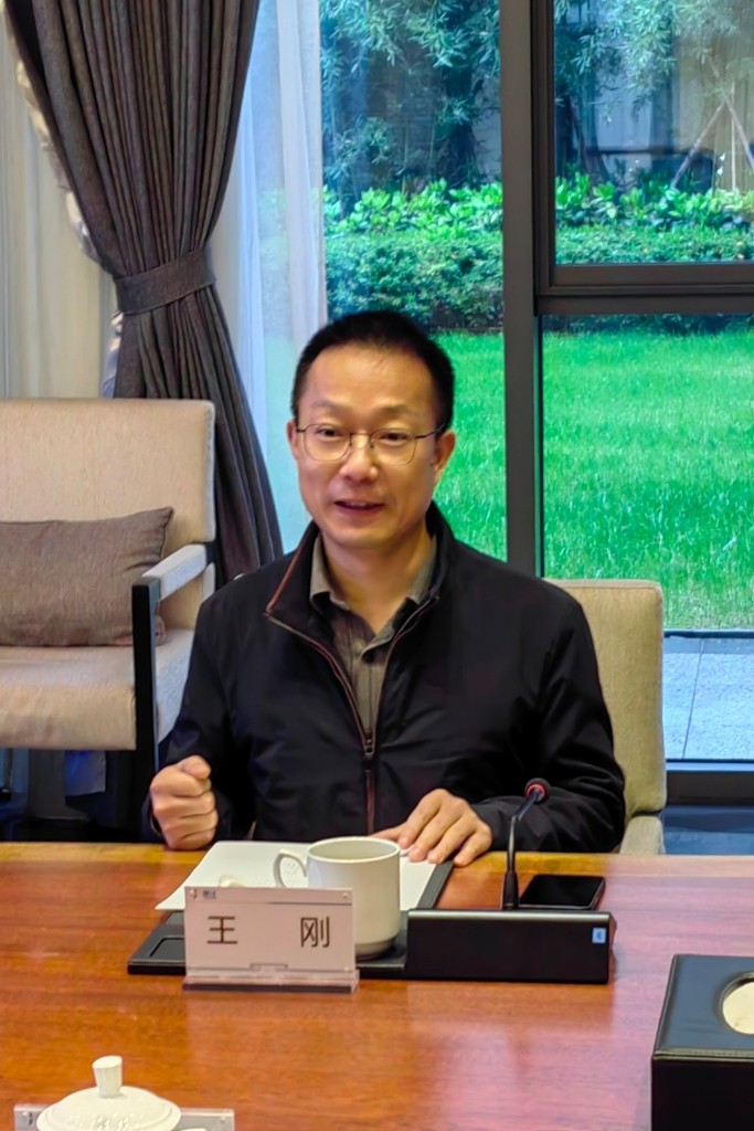 乌鲁木齐甘泉堡经开区党工委书记汤山一行莅临楚江考察调研