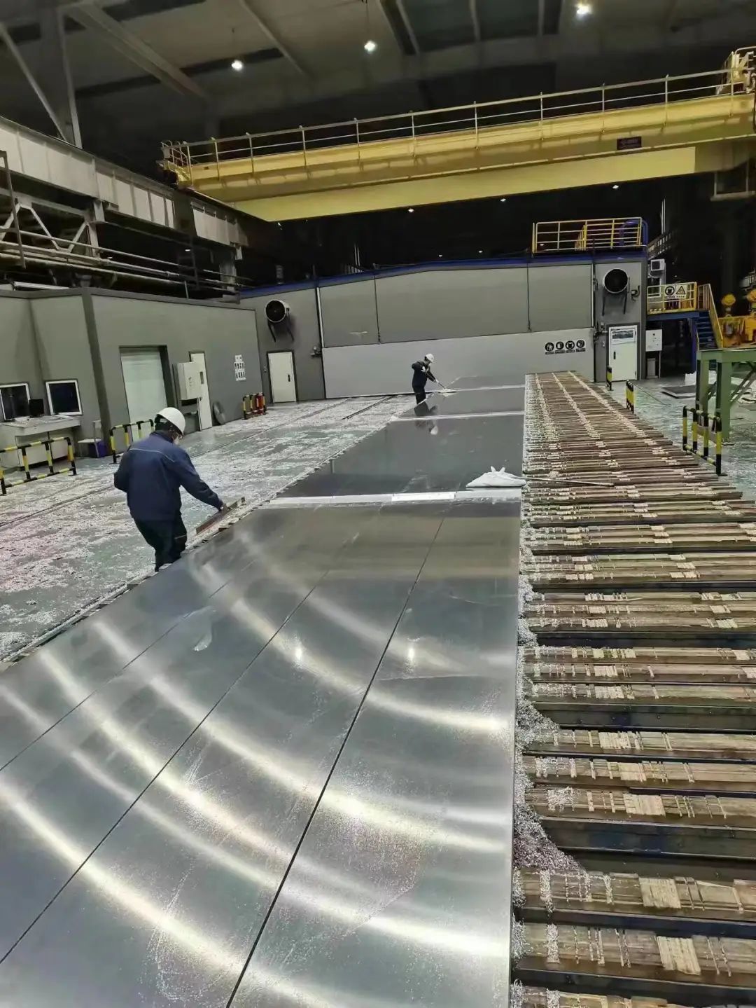 宝武铝业热轧厂精密锯创月“产量”及“成品率”最优水平
