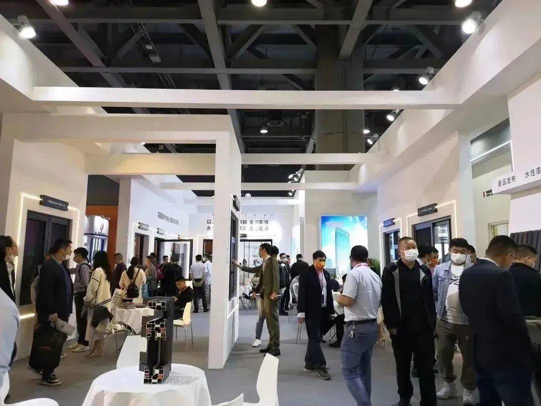 永利坚铝业亮相铝门窗幕墙新产品博览会