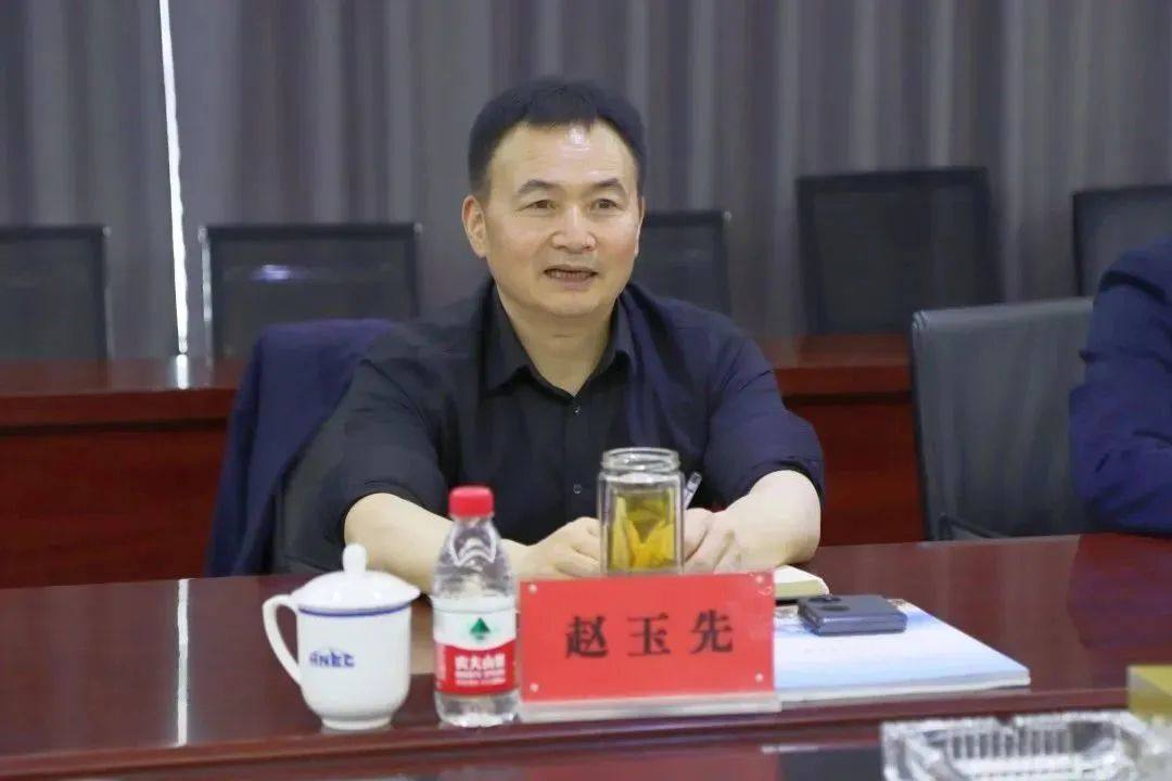 省政府国资委企业领导人员管理处处长赵玉先莅临三门峡戴卡公司调研