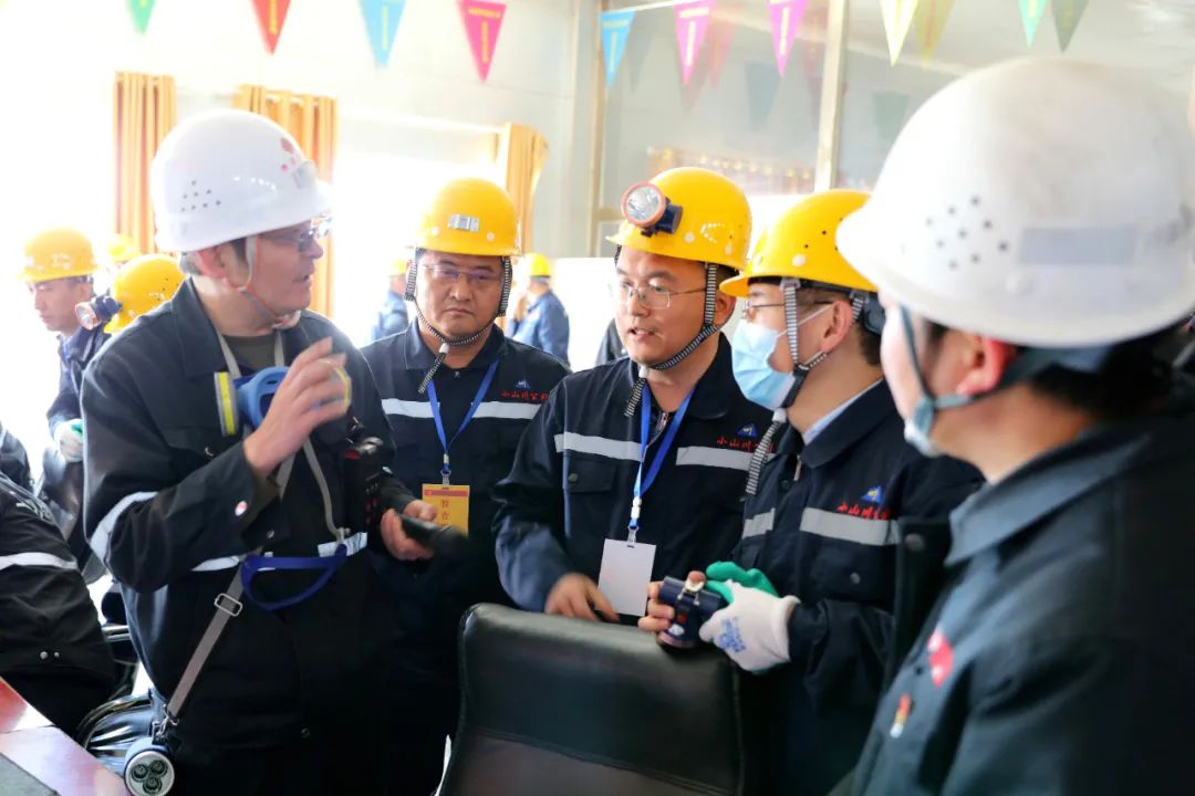 西部銅業公司成功舉辦內蒙古自治區西部地區非煤礦山安全監管執法人員現場觀摩會