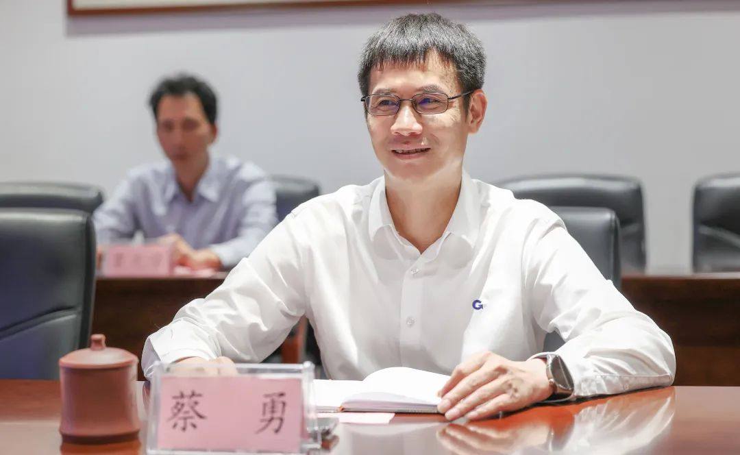 国际锡业协会CEO海伦·普瑞斯一行到访华锡集团