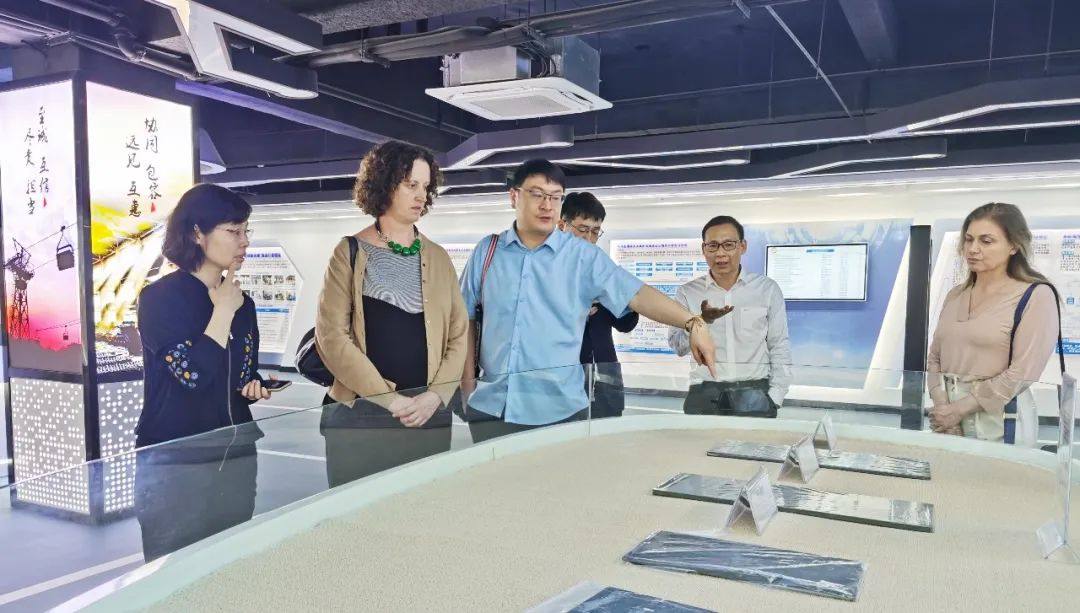 国际锡业协会CEO海伦·普瑞斯一行到访华锡集团