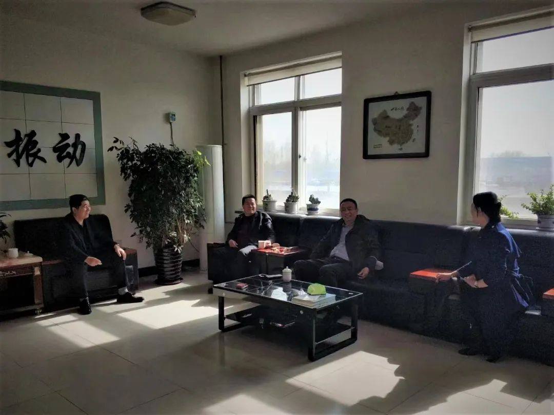 铝用炭素分会曾祥科副秘书长一行拜访朝阳光大振动机械有限公司