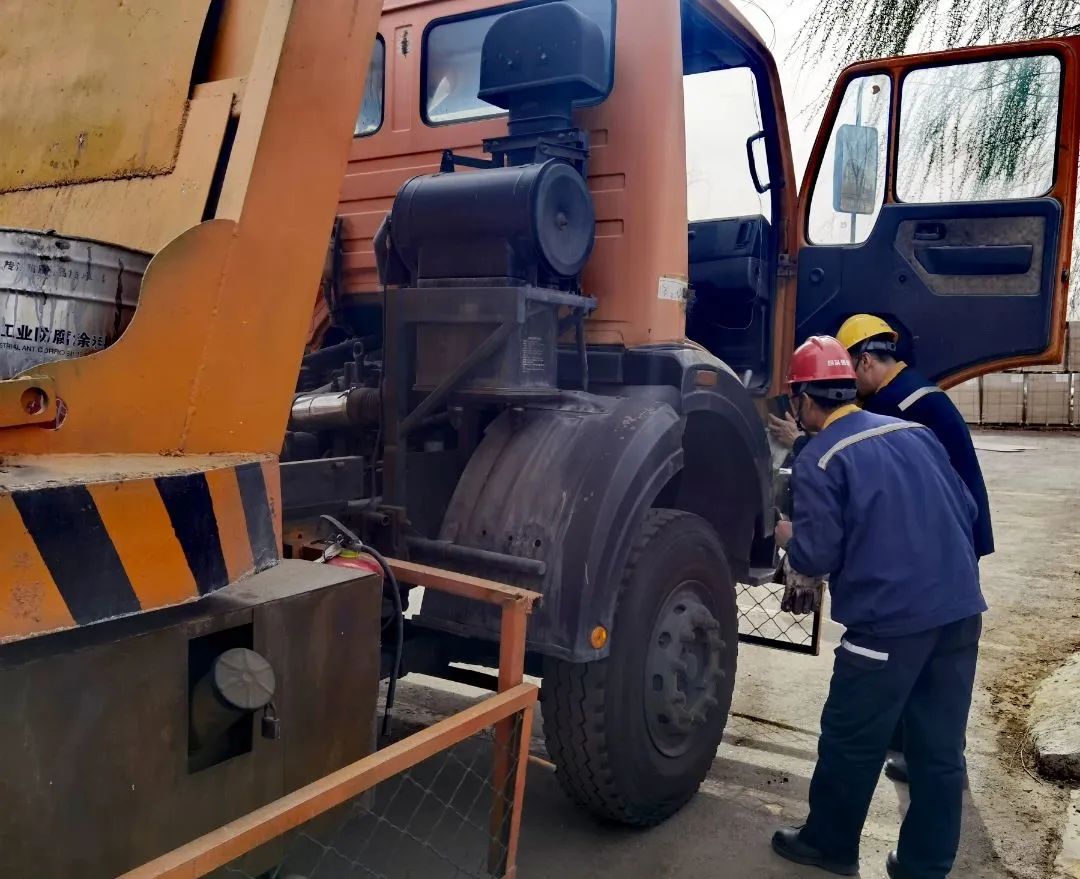 包頭鋁業電解四廠開展工藝車輛安全專項檢查