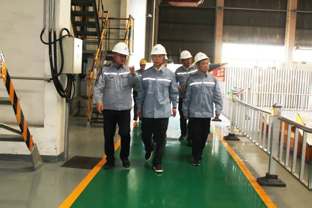 中铝高端制造监事会主席蒋鹏到云南浩鑫铝箔有限公司调研指导