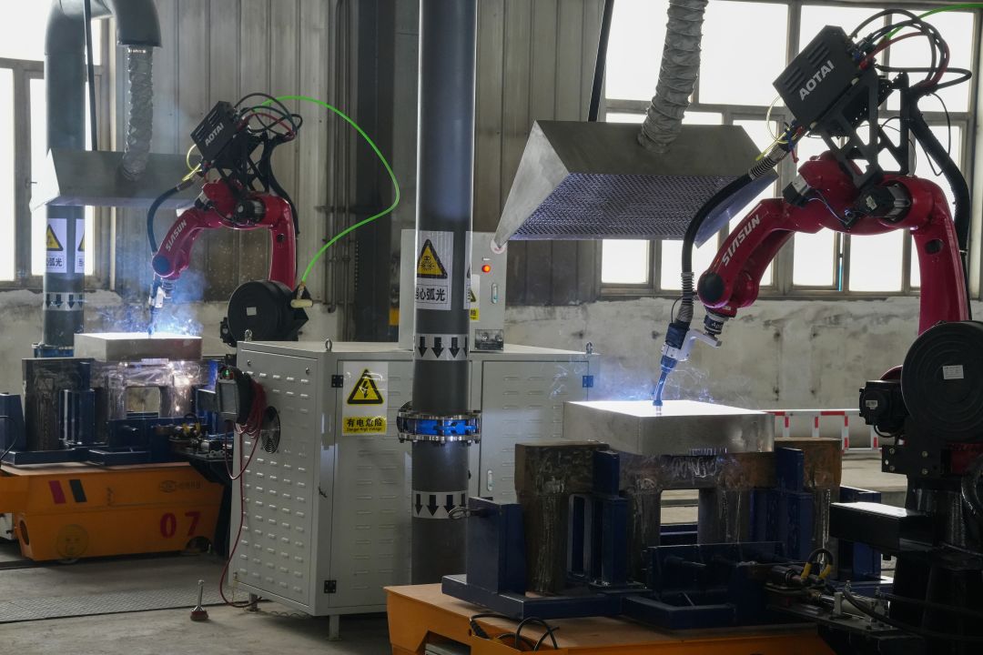 東興鋁業公司“陽極導杆鋼鋁智能焊接綠色降碳改造項目”建成投產