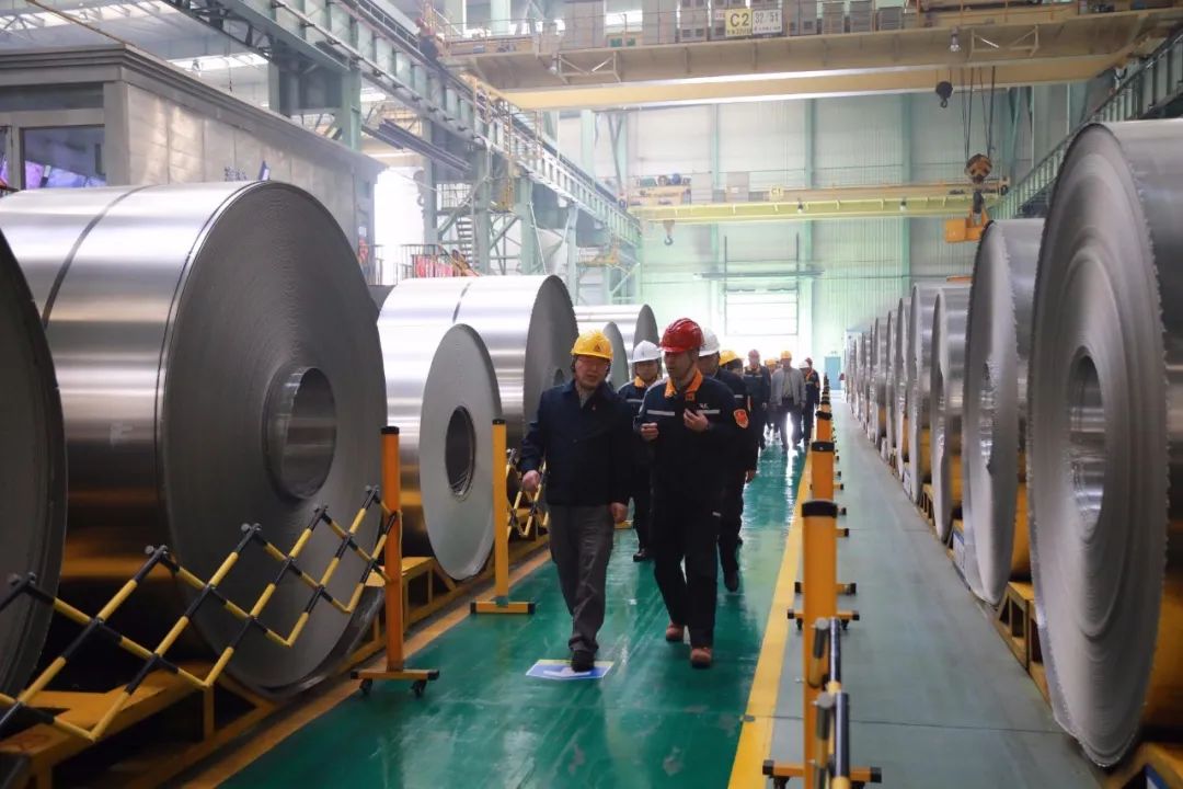 中國鋁業集團有限公司辦公室副主任劉東軍一行到東輕調研檢查指導