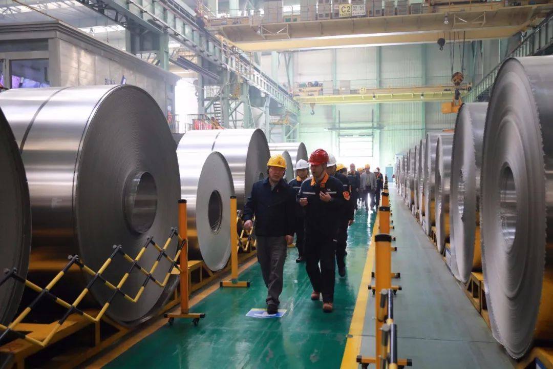 中国铝业集团有限公司办公室副主任刘东军一行到东轻调研检查指导