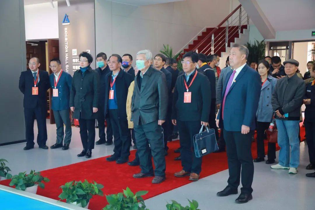 中铝东轻举行世界首台MW级高温超导感应加热装置投产仪式