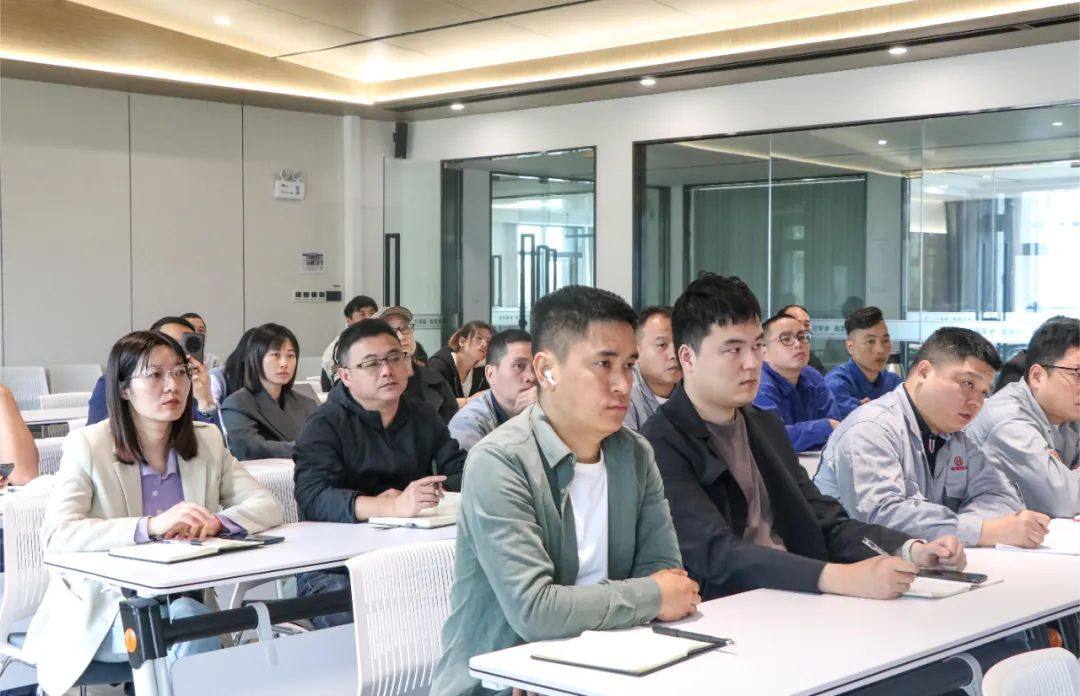栋梁铝业公司召开合理化建议工作启动会议