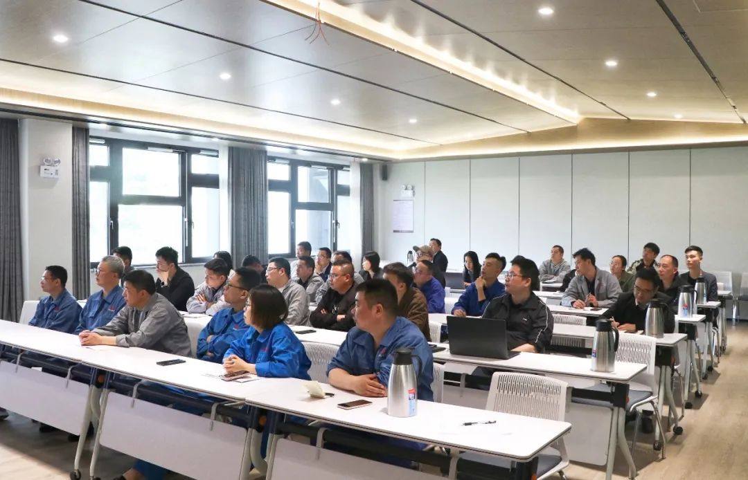 栋梁铝业公司召开合理化建议工作启动会议