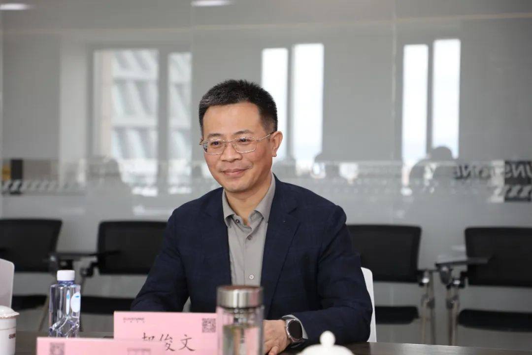 湖北宜昌市委副书记、市长马泽江一行莅临索通发展调研座谈