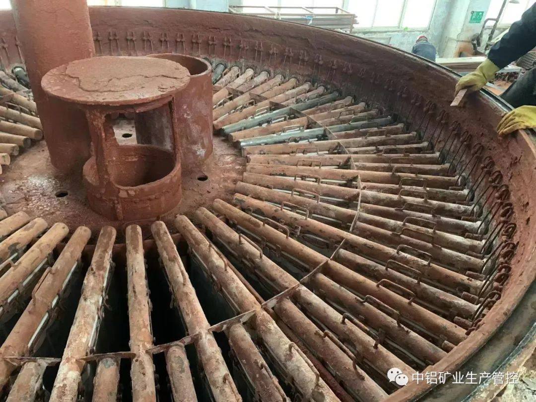 中铝矿业生产管控中心溶出沉降工序完成低温系统叶滤机滤布改型实验