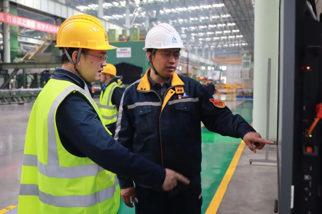 西南鋁業集團副總經理潘禎一行到東輕交流訪問