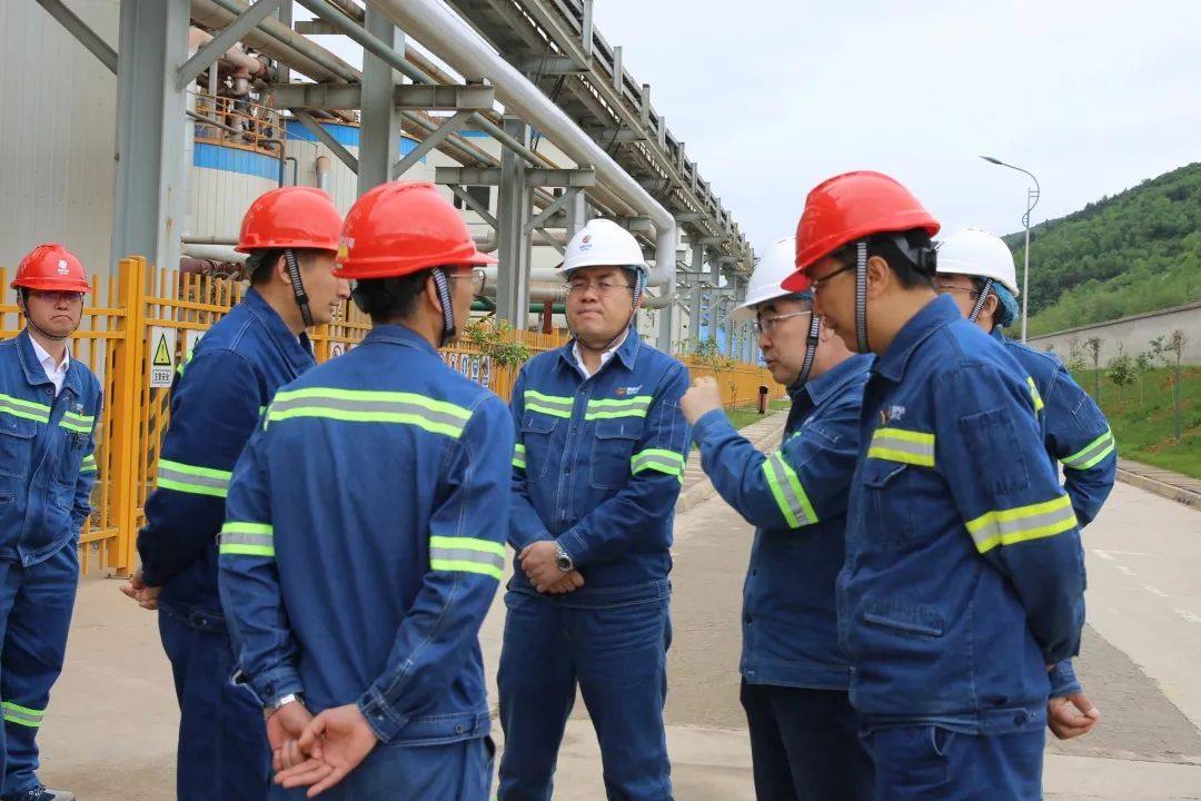 国家电投铝电公司冯建清就遵义公司扭亏脱困难点问题开展调研