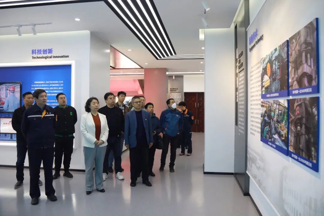 中國一重技師學院副院長劉金環一行到中鋁東輕交流訪問