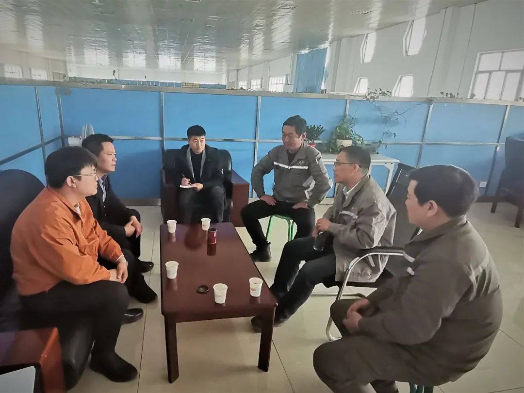 铝用炭素分会副秘书长曾祥科、李志刚等调研新疆铝用炭素企业生产经营情况