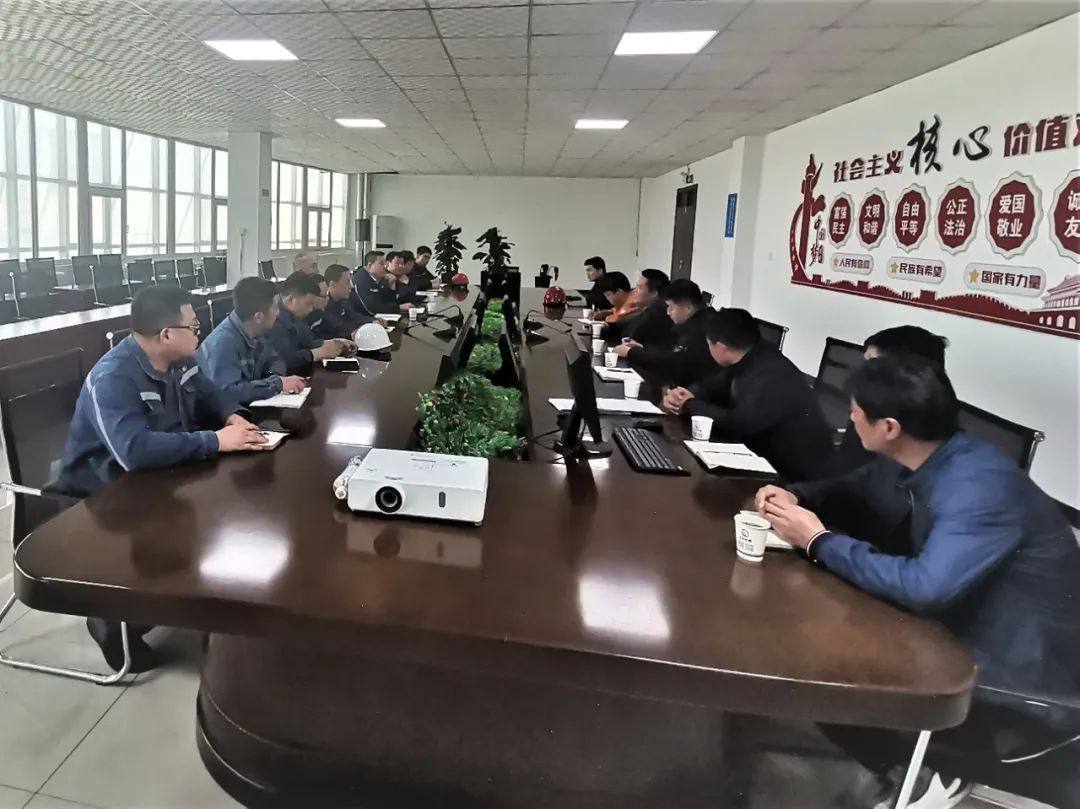 铝用炭素分会副秘书长曾祥科、李志刚等调研新疆铝用炭素企业生产经营情况