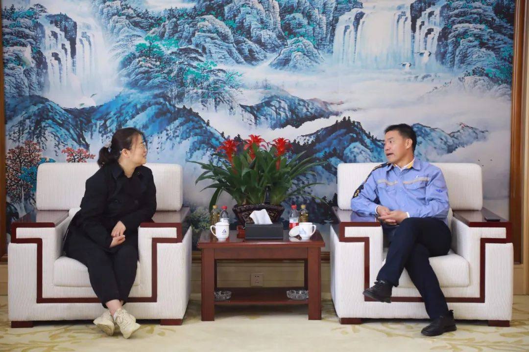 北京众昇新材料科技集团有限公司董事长曹玉秋到中铝东轻交流访问