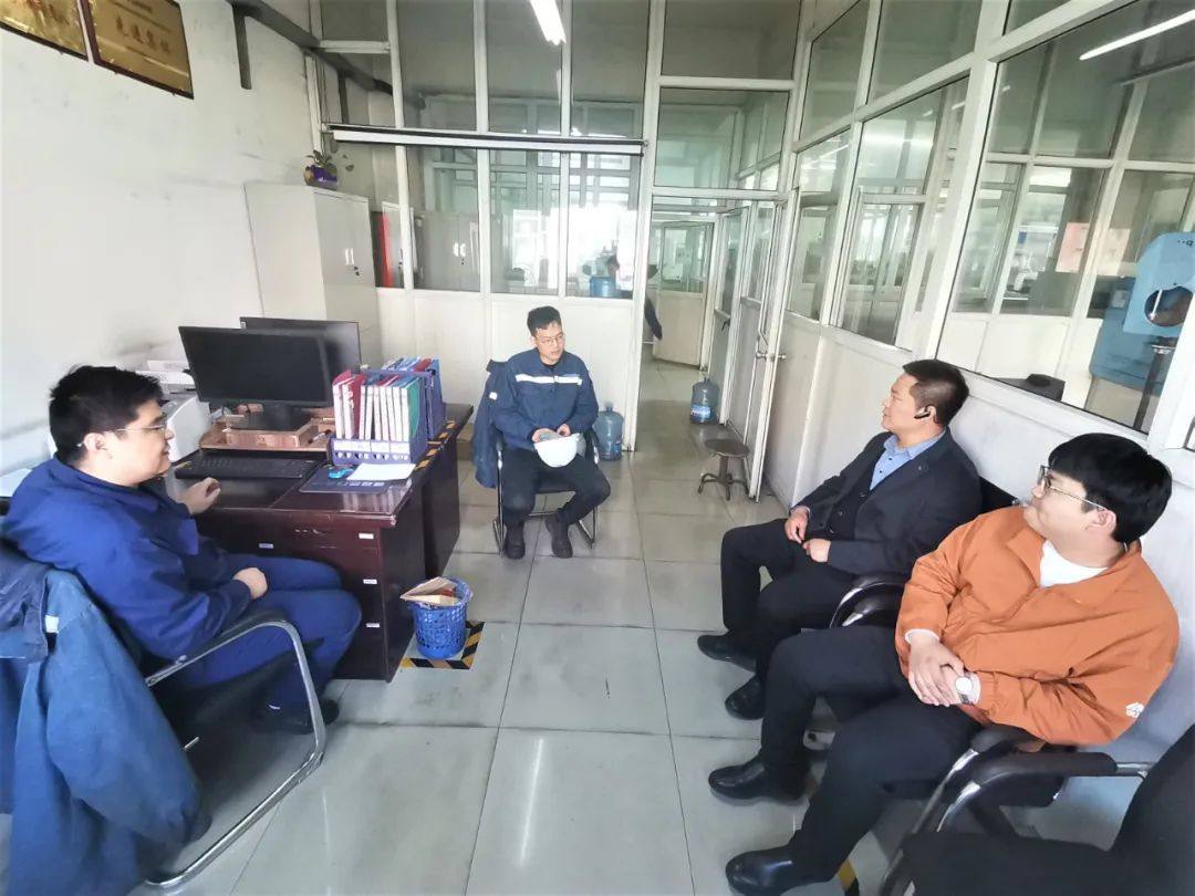 铝用炭素分会副秘书长曾祥科、李志刚等调研新疆铝用炭素企业生产经营情况