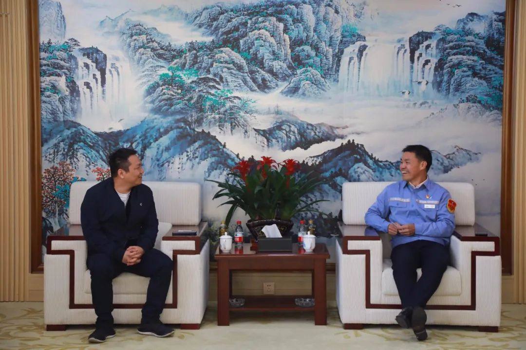 浙江青瑞达精密科技有限公司总经理朱国强一行到东轻交流访问