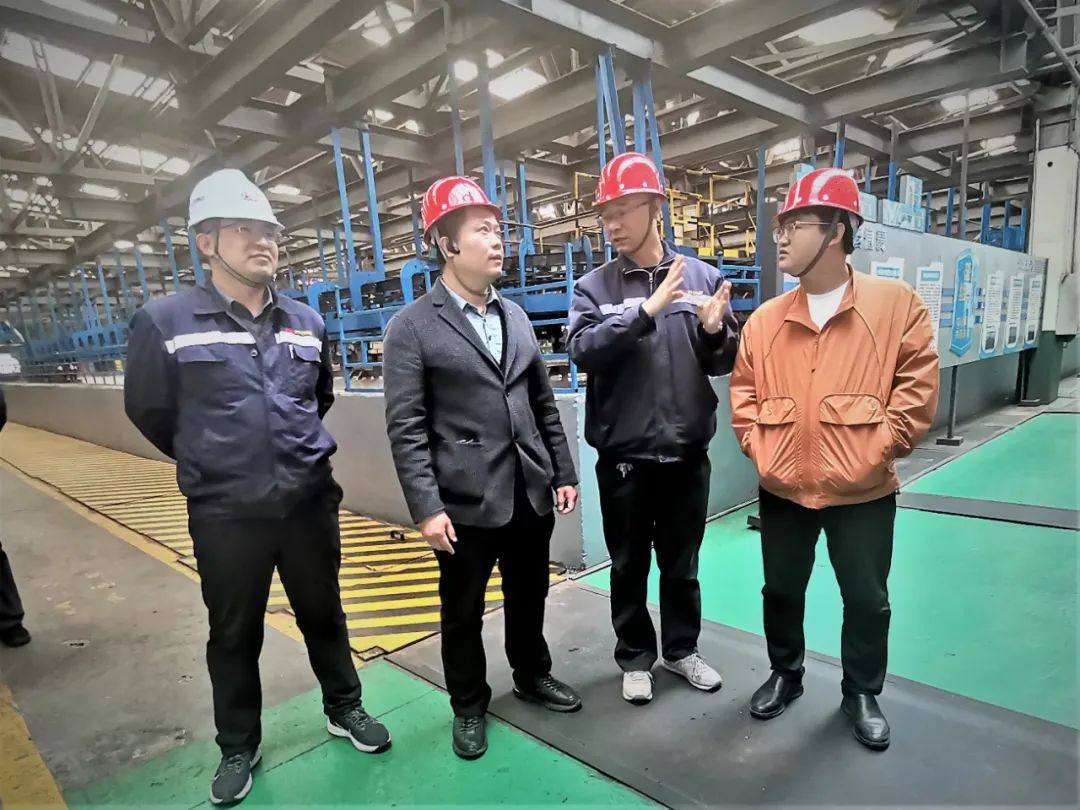 铝用炭素分会副秘书长曾祥科、李志刚等拜访嘉峪关索通公司