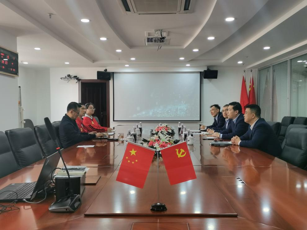 浦发银行哈尔滨分行任志昱一行莅临东盛集团考察交流