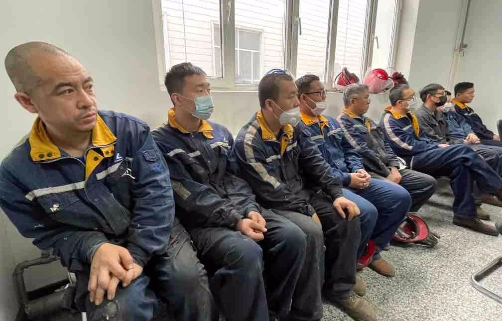 王学书深入东轻熔铸厂北线作业工区乙班班组开展安全检查专项调研