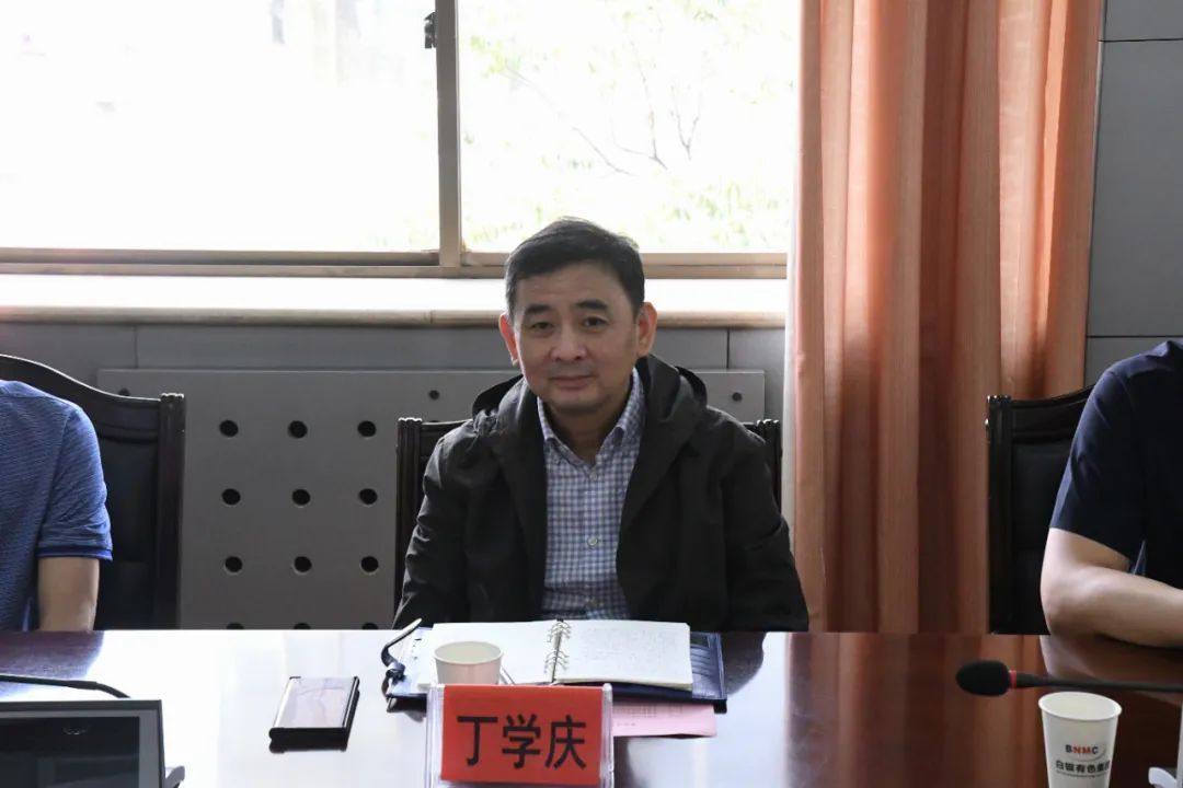 南商银行深圳分行行长丁学庆到白银集团考察