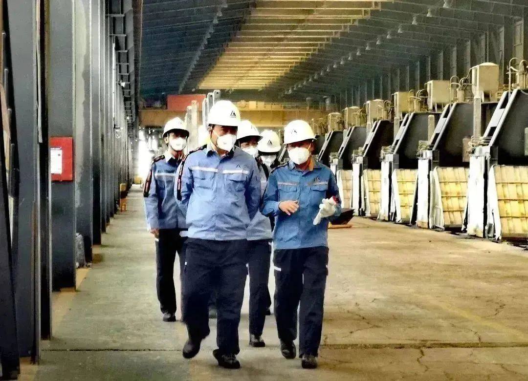 欧小武到遵义铝业公司开展主题教育专题调研