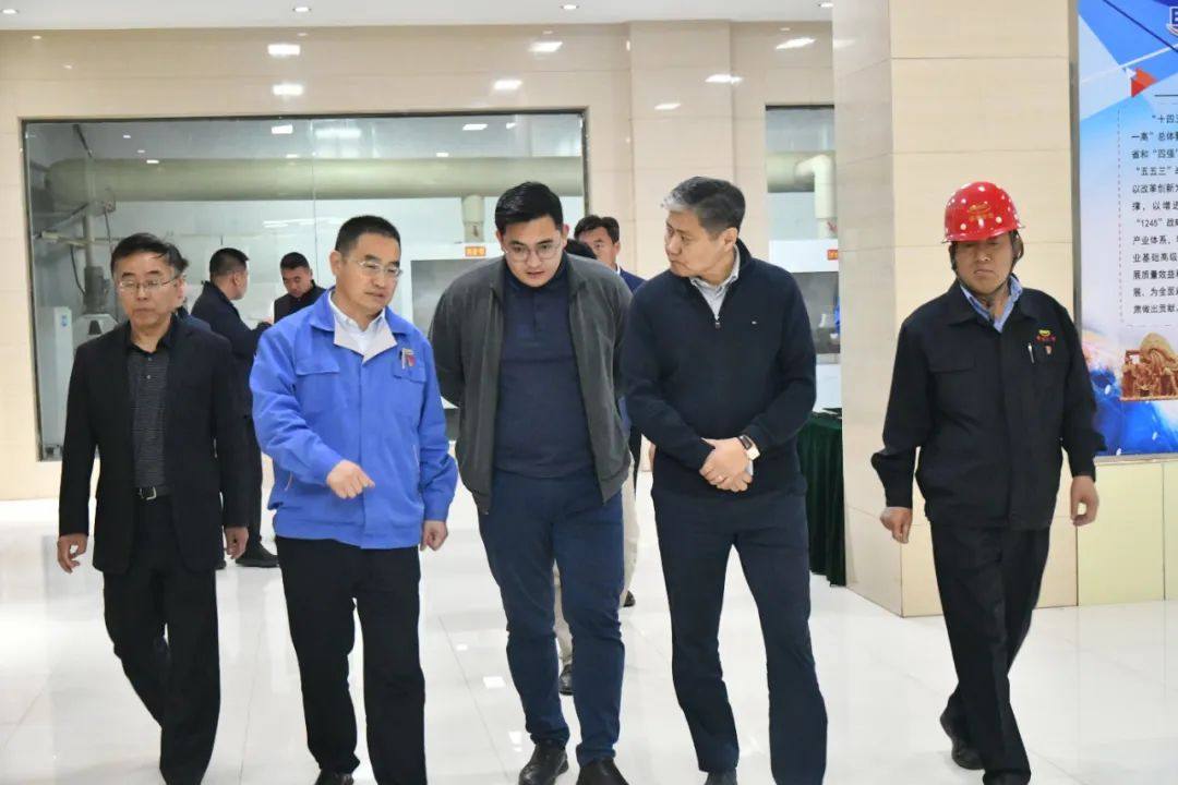 蒙古国驻华大使图布辛·巴德尔勒到白银集团考察