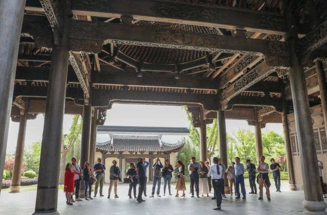 台协领导一行感受中亿丰罗普斯金“智改数转”成果