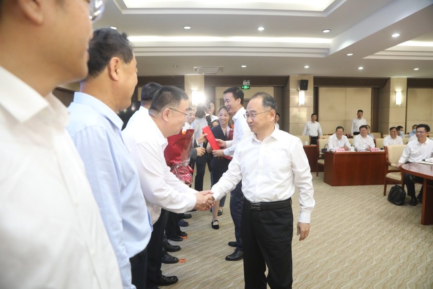 创新金属崔立新董事长获聘滨州市“发展顾问”