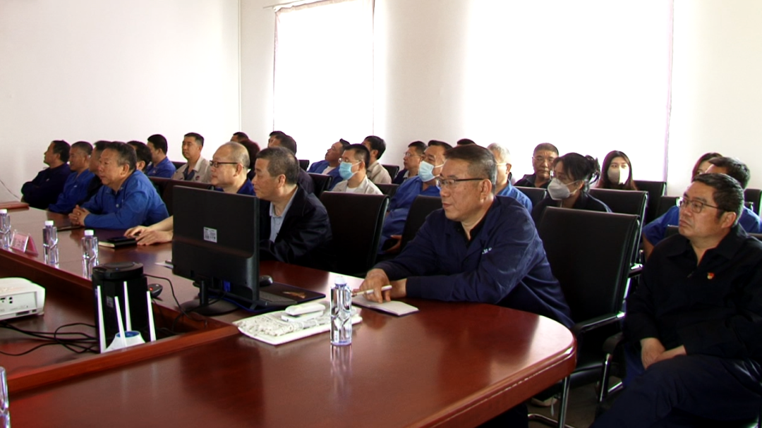 认证公司专家组对锌业股份/宏跃北铜进行QES管理体系监督审核