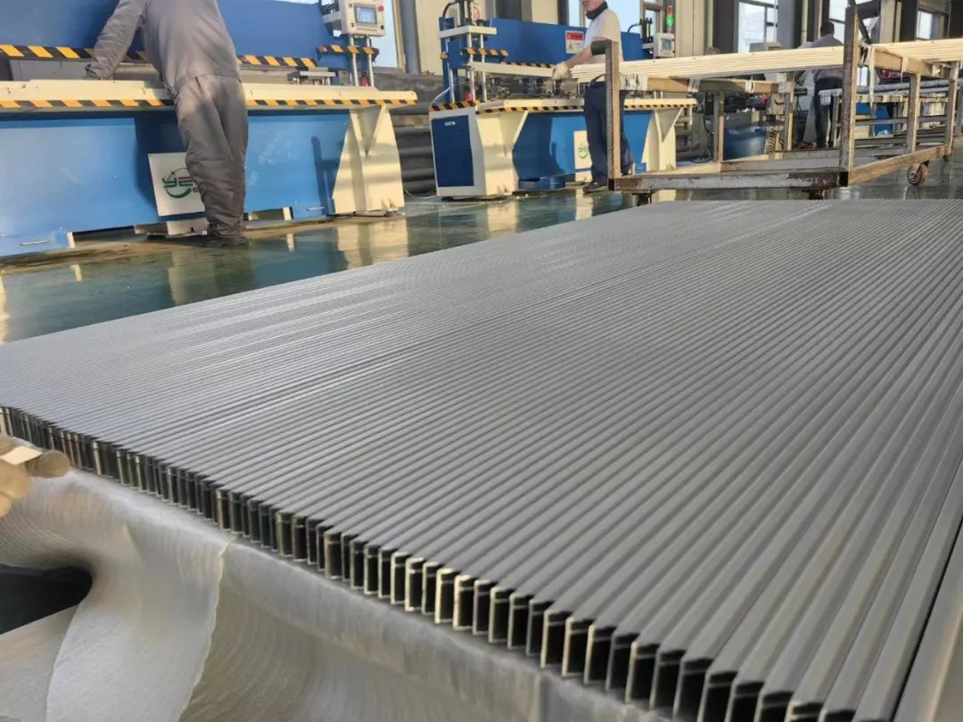 甘肃东铝股份有限责任公司太阳能铝边框生产项目达标并正式稳产量产