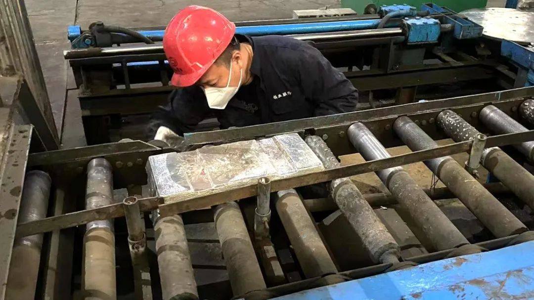 宏跃集团铅锌厂精馏作业区营造良好安全生产氛围