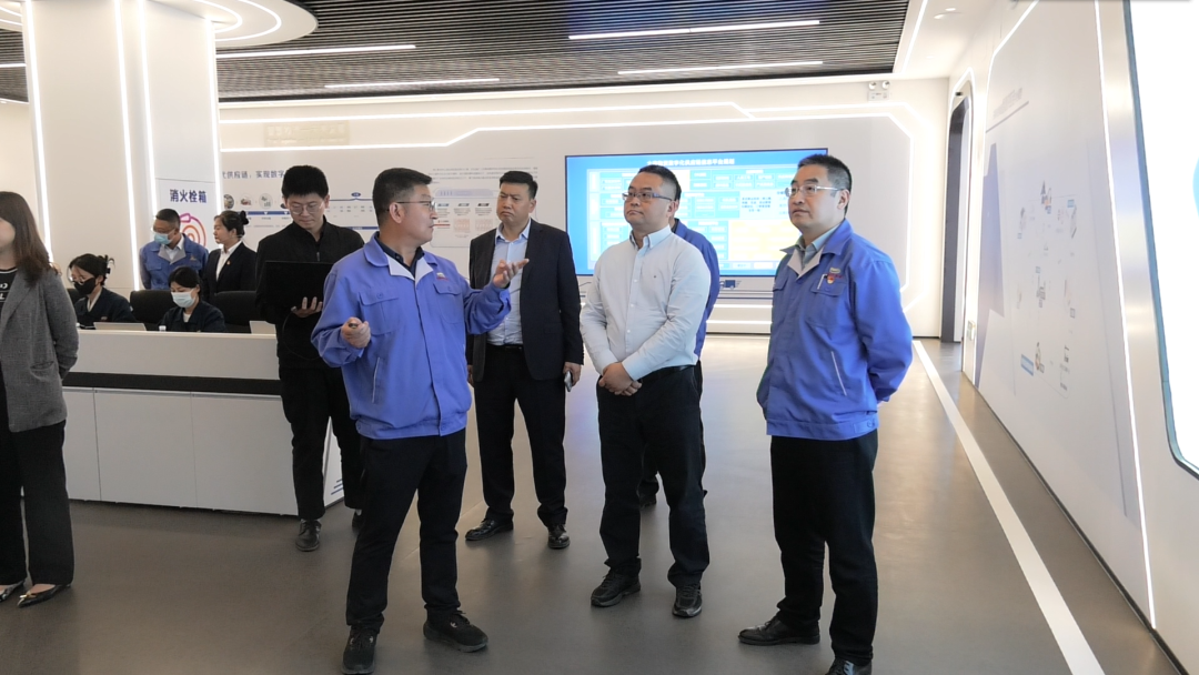 新疆金风科技股份公司副总裁李飞到白银集团考察