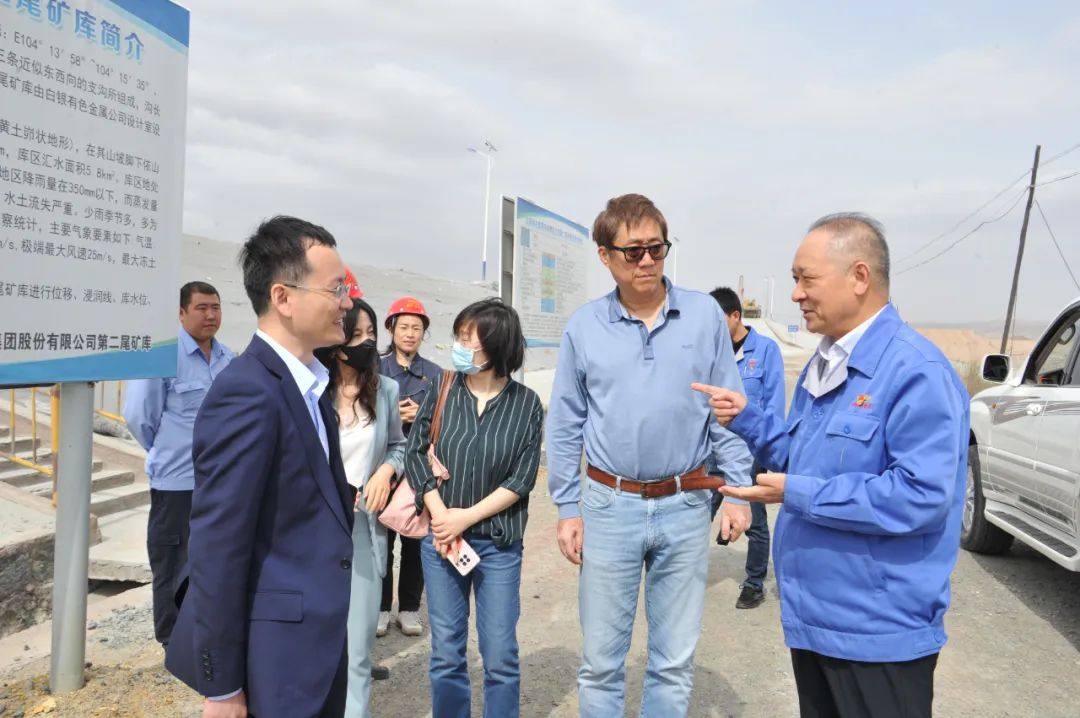 中国华腾工业公司副总裁刘晓东到白银集团调研