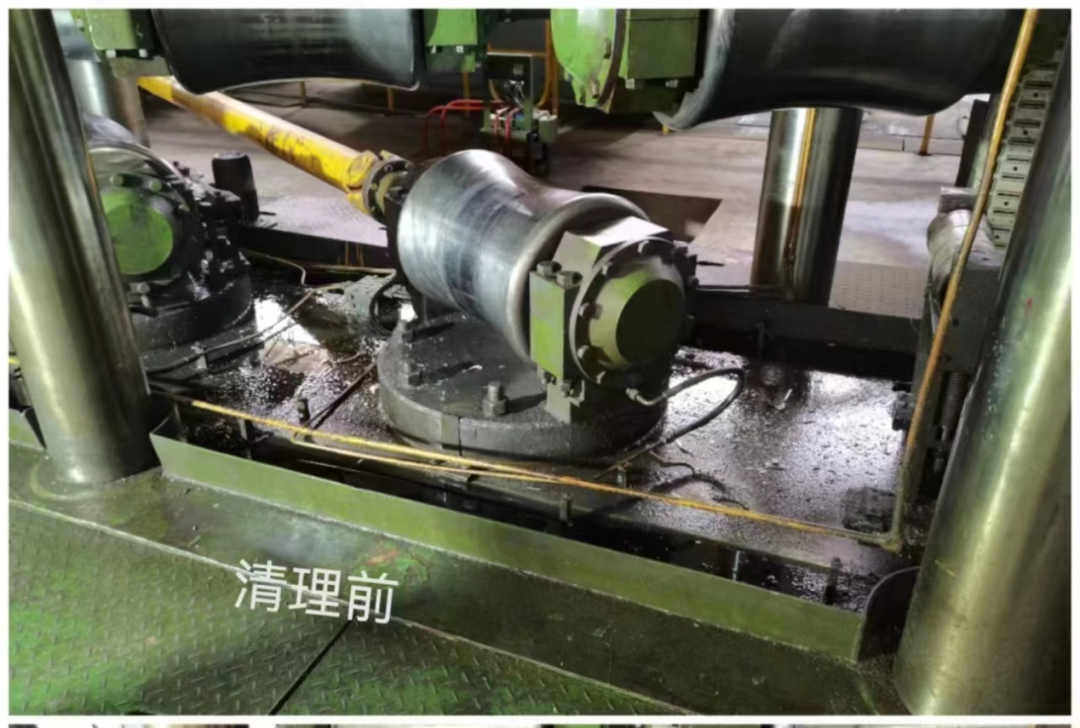 中铝西北铝精整制造部管材工序利用生产间隙清理擦拭设备表面油污